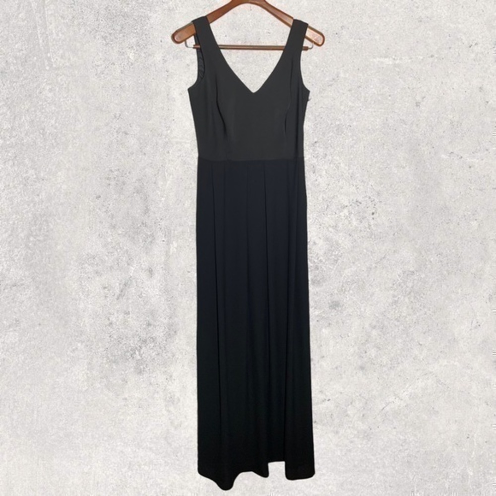 AGGI black, sleeveless maxi minimalist evening gown. Size 40 (U.S. M)